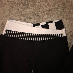 lululemon athletica Pants - Lululemon Wunder Under Yoga Pants lululemon athletica Pants - Lululemon Wunder Under Yoga Pants